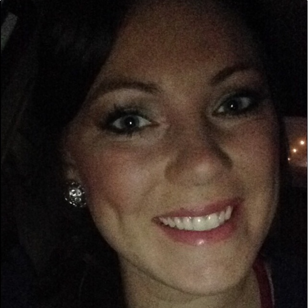 Meet your Posher, Kelly